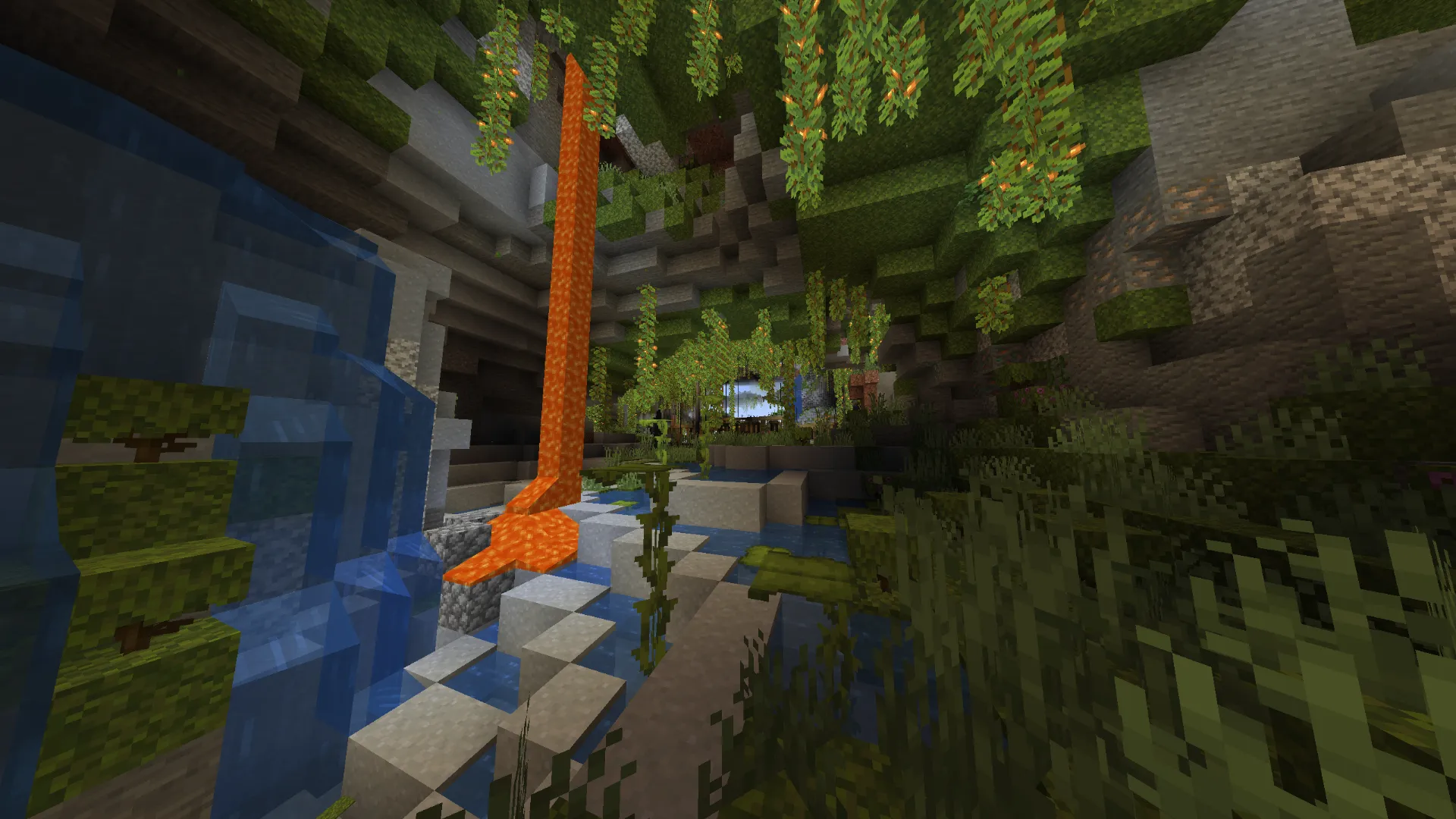 まばゆい緑きらめく洞窟内部|おすすめ神シード